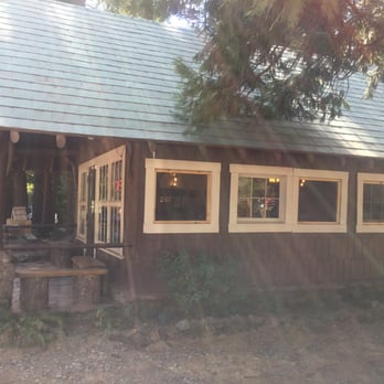 Beckie's Cafe - Outside restaurant - American Near Me - Prospect, Oregon
