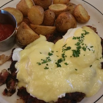 Mimi's Cafe - Corned beef eggs bennie. Delicious! Didn't miss the English muffins. - American Near Me - Torrance, California Mimi's Cafe - Corned beef eggs bennie. Delicious! Didn't miss the English muffins. - American Near Me - Torrance, California