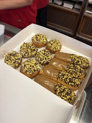 Mac's Donut Shop by null