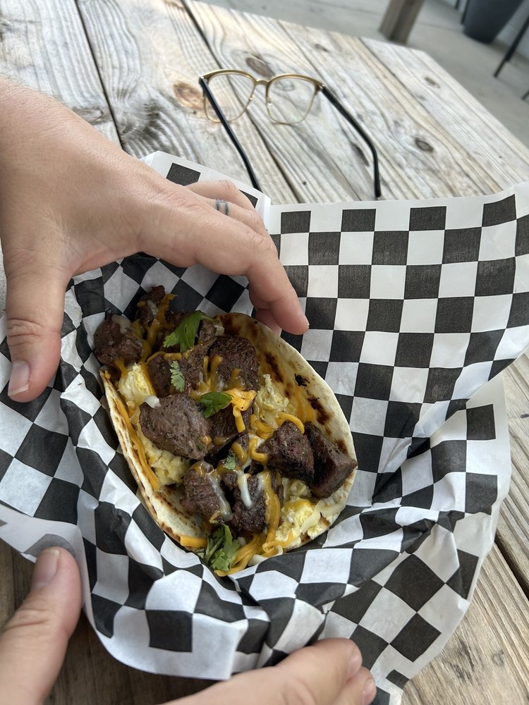 Front Yard Tacos Logo
