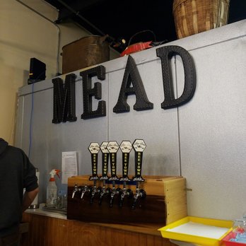 Bee Town Mead And Cider - Meaderies Near Me - Bluffton, South Carolina