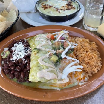 Cocina Madrigal - Mushroom and Chicken Enchiladas. The flavors are as good as the presentation. - Tacos Near Me - Phoenix, Arizona Cocina Madrigal - Mushroom and Chicken Enchiladas. The flavors are as good as the presentation. - Tacos Near Me - Phoenix, Arizona