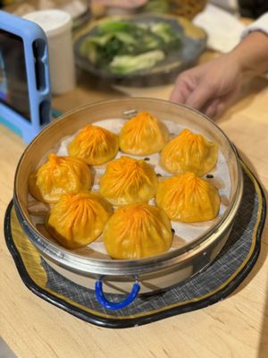 Uncle Dumpling by null