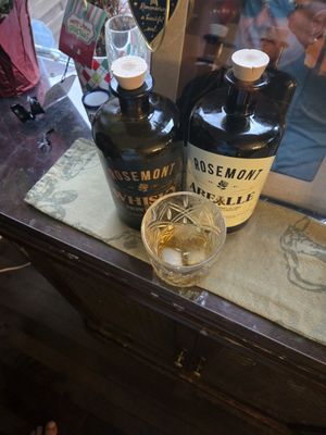 Distillerie de Montréal (Rosemont) by null