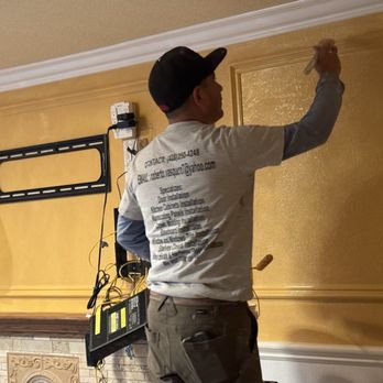 AQ Finish Carpenter - Roberto - General Contractors Near Me AQ Finish Carpenter - Roberto - General Contractors Near Me