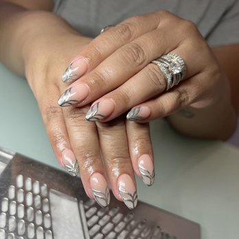 Bentley Nails - Nail Technicians Near Me