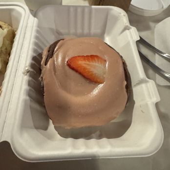 noa a café - Hot Cocoa Bun - Cafes Near Me - New York, New York noa a café - Hot Cocoa Bun - Cafes Near Me - New York, New York