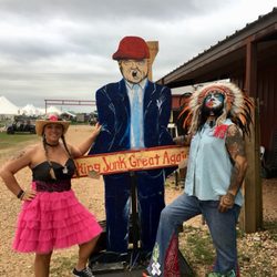 Junk'n Queen - Warrenton, TX Antiques Week-JunkGypsy Prom!