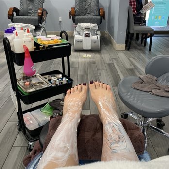Alvin's Nails and Spa - Nice calming cream - Nail Salons Near Me - Apple Valley, California