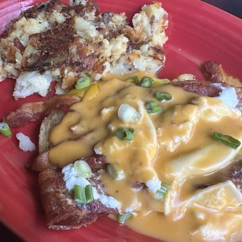 Molly's Souper - Billye's Texas Benedict with Bacon instead of Ham - Breakfast & Brunch Near Me - Upland, California Molly's Souper - Billye's Texas Benedict with Bacon instead of Ham - Breakfast & Brunch Near Me - Upland, California