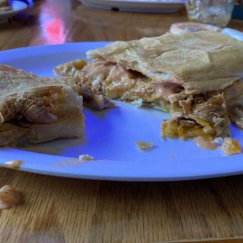Mambo Bar & Restaurant - Shredded Chicken Sandwich - Bars Near Me - New London, Connecticut