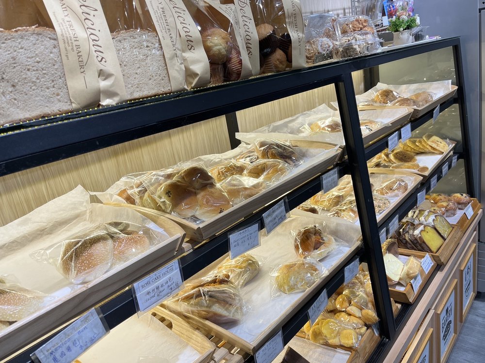 Rose Cake House Photos