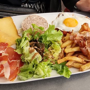 Le Txistu - Assiette txistu - Spanish Near Me - Bordeaux, 33
