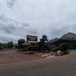 Sugar Loaf Lodge - Entrance