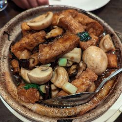 Goji Kitchen - Claypot tofu & mushroom (vegan)