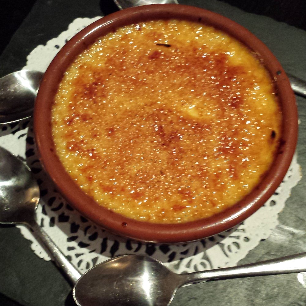 Le Volant Basque - Creme Bulee - Basque Near Me - Paris, 75