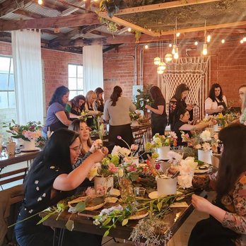 Saturdays Are For Flowers - Mother's day floral workshop - Florists Near Me Saturdays Are For Flowers - Mother's day floral workshop - Florists Near Me