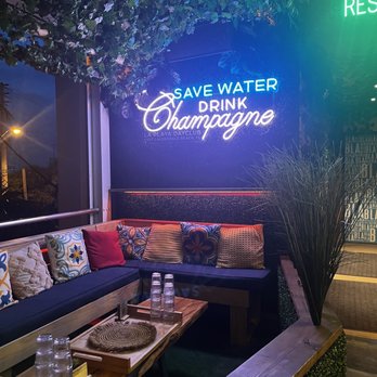 Bo's Beach - Bars Near Me - Fort Lauderdale, Florida