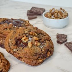 The Cookie Element - Walnut Chocolate Chunk