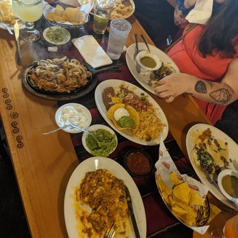 El Sarape - Chicken fajitas, street tacos, chicken enchiladas, burritos, fresh chips with sides of guacamole and sour cream! - Mexican Near Me - Olympia, Washington El Sarape - Chicken fajitas, street tacos, chicken enchiladas, burritos, fresh chips with sides of guacamole and sour cream! - Mexican Near Me - Olympia, Washington