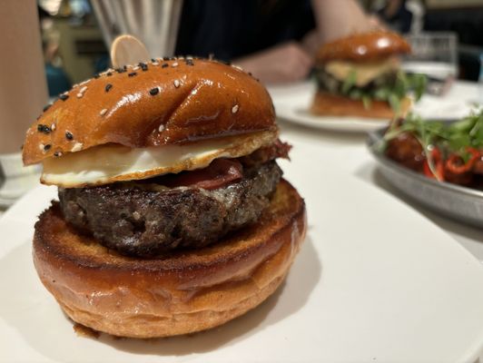 Gordon Ramsay Burger by null