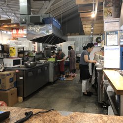 Seoul Seafood Shop - Inside the kitchen