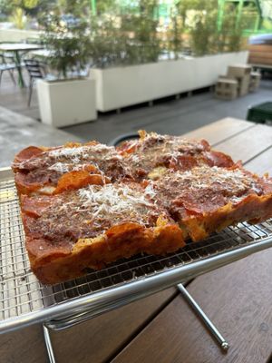 Seven Tigers Pie Club by null