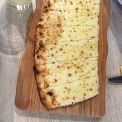 Rolando's - Garlic bread for two