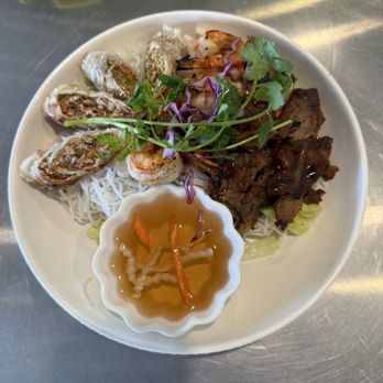 Saigon Bistrot - Vietnamese Near Me - Garden Grove, California