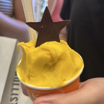 Venchi - Mango - Gelato Near Me - San Diego, California