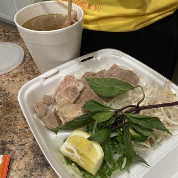 Pho Laveen - #6 Pho Bowl Special -- chef's kiss 10/10 - Vietnamese Near Me - Phoenix, Arizona Pho Laveen - #6 Pho Bowl Special -- chef's kiss 10/10 - Vietnamese Near Me - Phoenix, Arizona