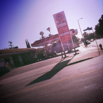 Beverly 76 - I love this this place, they always have the best prices for gas - Gas Stations Near Me - Los Angeles, California