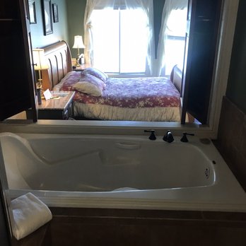 Colonial Inn - Hotels Near Me - Galloway, New Jersey