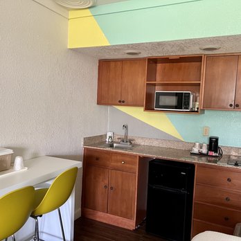 Beachside Hotel & Suites - Wet bar/kitchen area - Hotels Near Me - Cocoa Beach, Florida Beachside Hotel & Suites - Wet bar/kitchen area - Hotels Near Me - Cocoa Beach, Florida