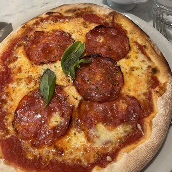 Molino - Pizza with salami picante - Italian Near Me - Geneva, GE Molino - Pizza with salami picante - Italian Near Me - Geneva, GE
