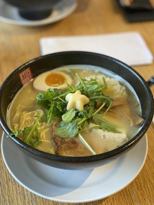 Ryus Noodle Bar by null