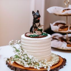 The Mixing Bowl Bakery - Our sleek & simple wedding cake