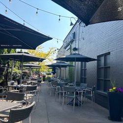 State & Main Kitchen & Bar