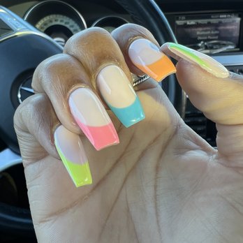 MOI Nails Studio - The ugly nails I left with. I think press ins with have been better - Nail Salons Near Me - Los Angeles, California