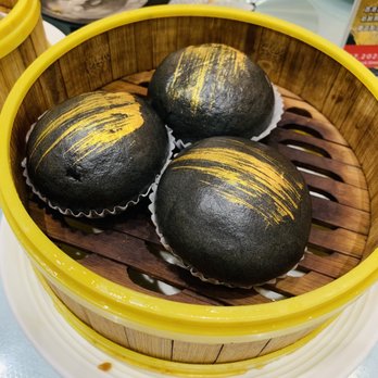 Ming Seafood Restaurant - Large Baked Saly Egg Yolk Lava Buns - Seafood Near Me - Quincy, Massachusetts Ming Seafood Restaurant - Large Baked Saly Egg Yolk Lava Buns - Seafood Near Me - Quincy, Massachusetts