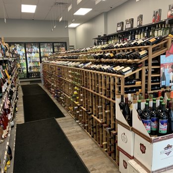 Toor Wine and Liquor - rows of wine bottles - Beer, Wine & Spirits Near Me - Windsor, Connecticut Toor Wine and Liquor - rows of wine bottles - Beer, Wine & Spirits Near Me - Windsor, Connecticut