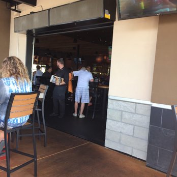 BJ's Restaurant & Brewhouse - Patio entrance - New American Near Me - Boardman, Ohio