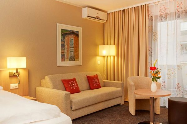 H4 Hotel Arcadia Locarno by null