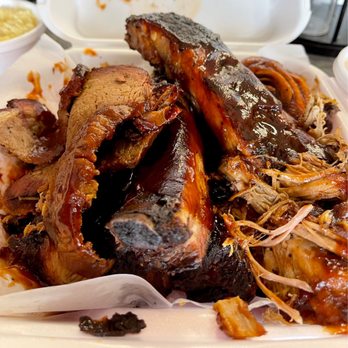 Halleluiah BBQ - a plate of barbecued ribs - Barbeque Near Me - Apple Valley, California