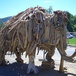 Le mammouth du Guidou - Placide gardien du futur musée de la préhistoire