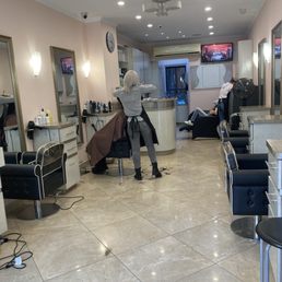 Inside Hollywood Salon Inside Hollywood Salon
