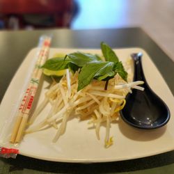 Kravin Pho