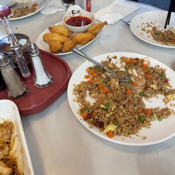 Tea Cup Cafe - Fried rice and fried shrimp dumplings - Dim Sum Near Me - Sacramento, California