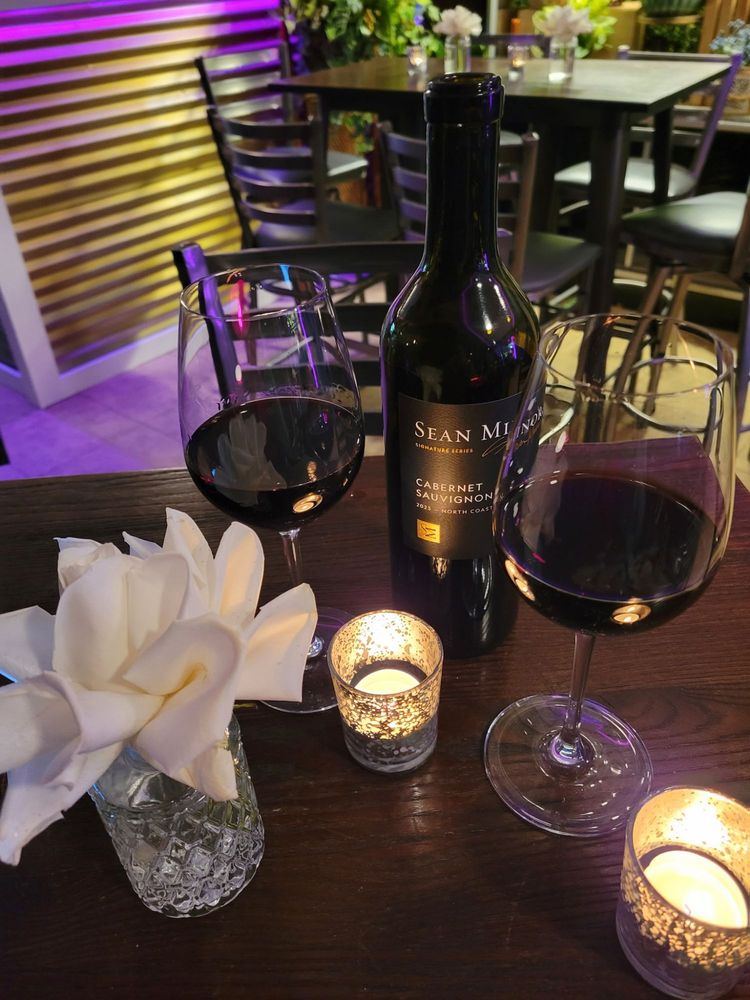 Magnolia Wine Garden