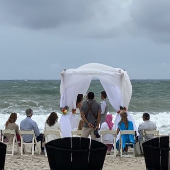 Loggerhead Park - Wedding on the beach - Parks Near Me - Fort Lauderdale, Florida